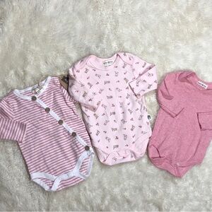 Girls Long Sleeve Onesie Bundle of three Size 3-6M